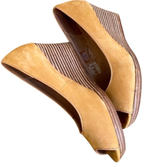 Women’s FOSSIL Suede Leather Peep Toe Wedges Size 8 - Picture 4 of 5